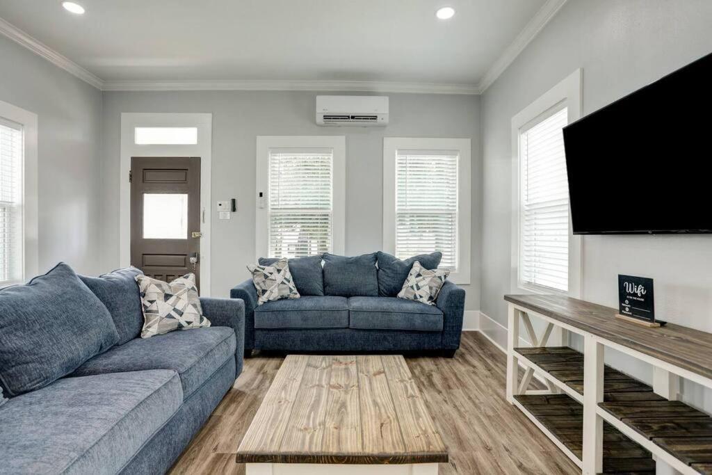 Renovated Beach Bungalow! Galveston Luaran gambar