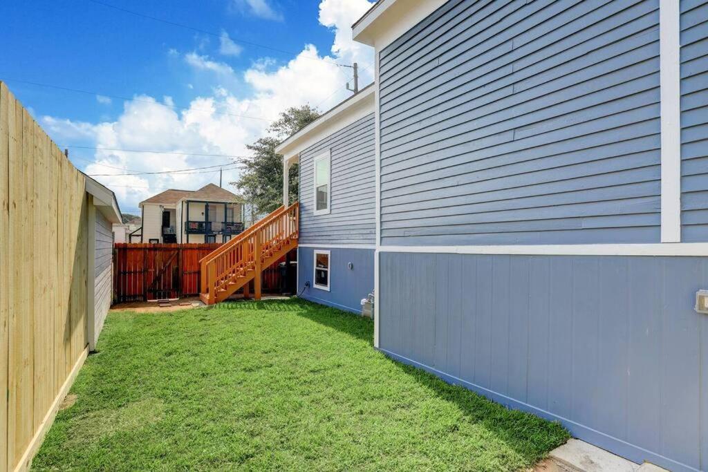 Renovated Beach Bungalow! Galveston Luaran gambar